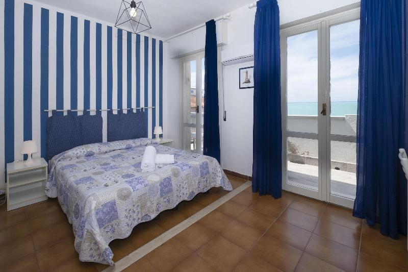 Hotel Villa Dei Gerani Rosignano Solvay Eksteriør bilde