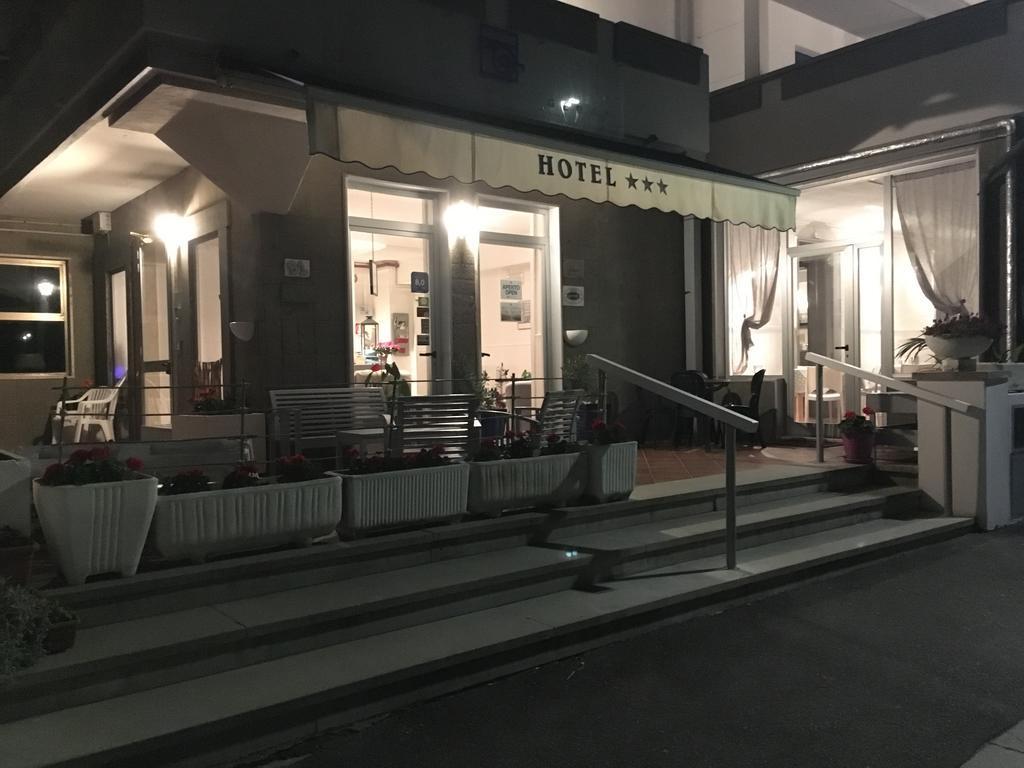 Hotel Villa Dei Gerani Rosignano Solvay Eksteriør bilde