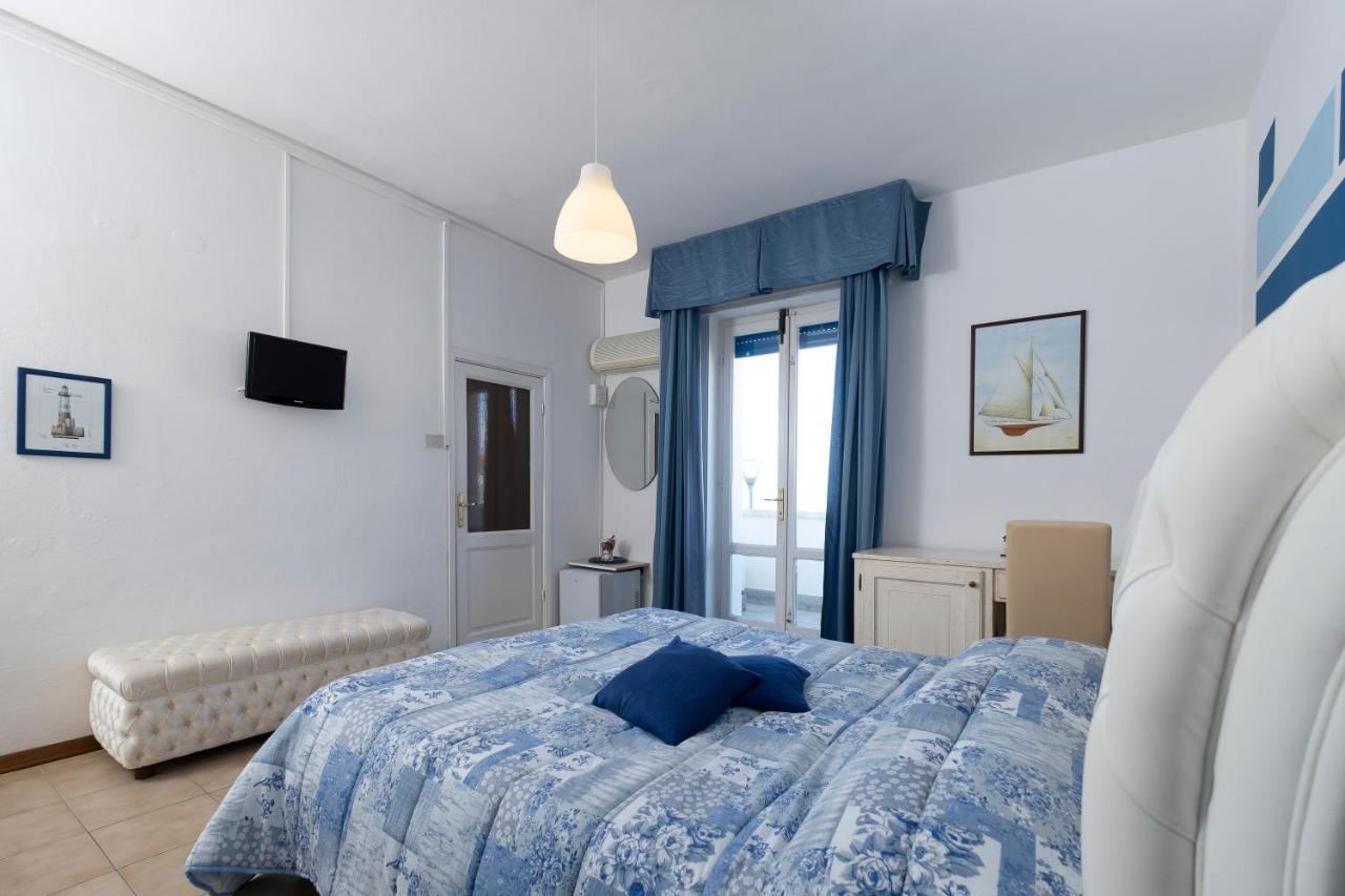 Hotel Villa Dei Gerani Rosignano Solvay Eksteriør bilde